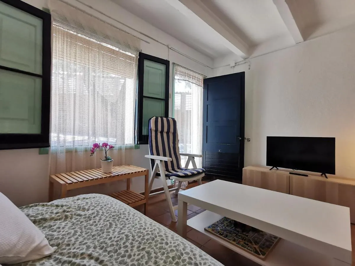Cozy Apartment 30 Steps From The Ocean Palafrugell